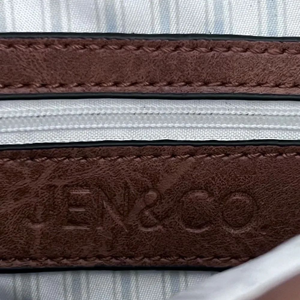 Jen & Co Purse - Picture 7 of 7